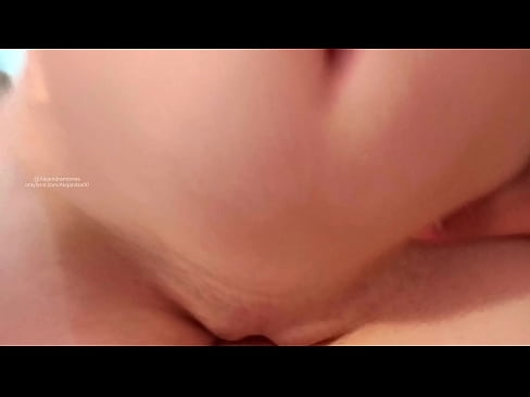 ❤️ Spím v pokoji své sestry a tak jsem se probudila ️ Šukání video u nás