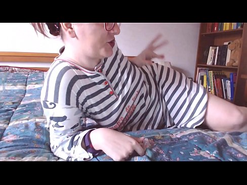❤️ Vezmi si to velké černé péro do pusy, malá otrokyně ️ Šukání video u nás