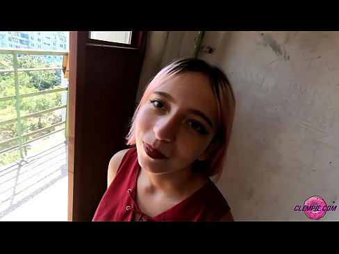 ❤️ Studentka smyslně kouří cizince ve vnitrozemí - sperma na tváři ️ Šukání video u nás